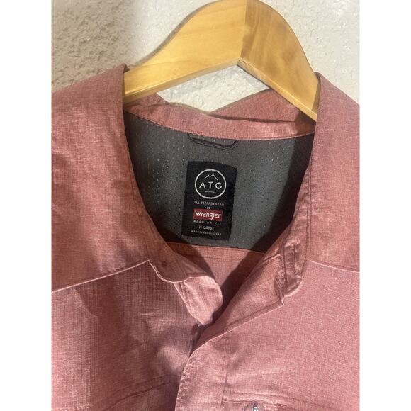 Wrangler ATG Men's Button-Up Short Sleeve Casual Shirt Size XL - Picture 2 of 5